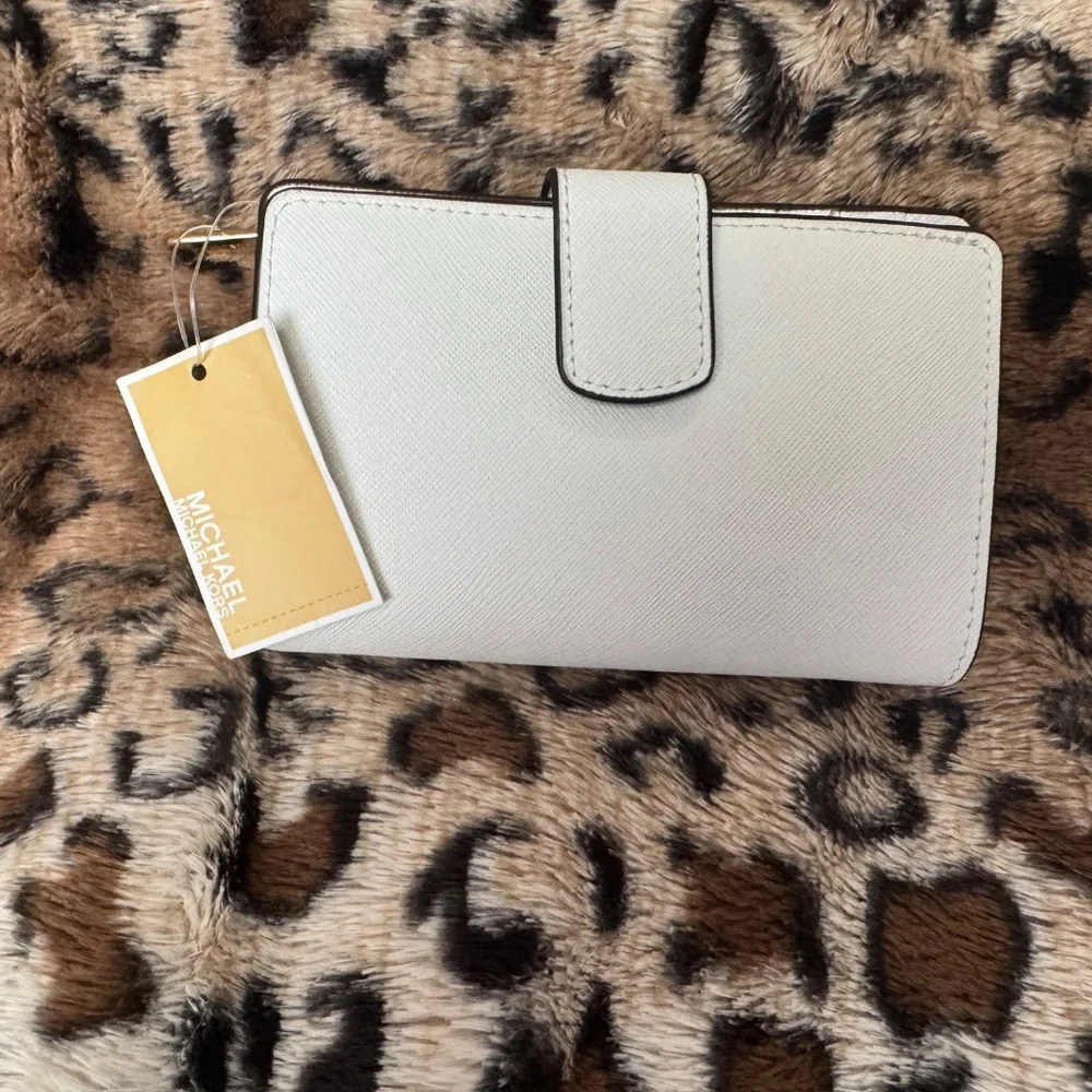 White MICHAEL KORS Mirella Medium Shopper Tote w/ matching wallet - NWT - Picture 7 of 7